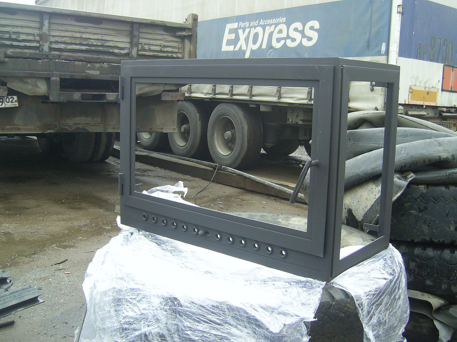 Дверь каминная угловая